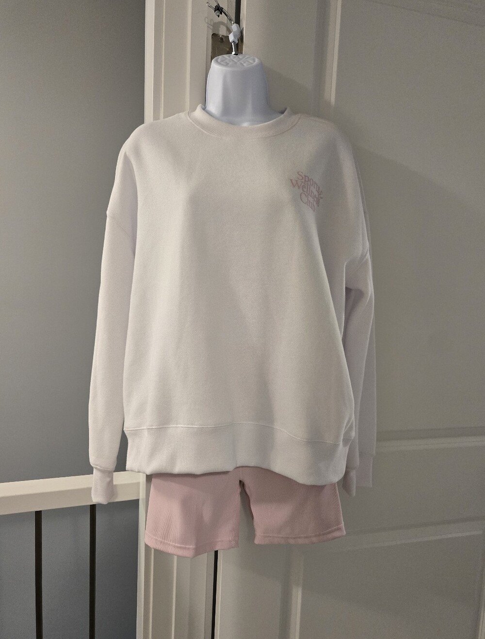 Wilo The Label Sports & Wellness Sweater And Shorts Set In Soft Pink. S.